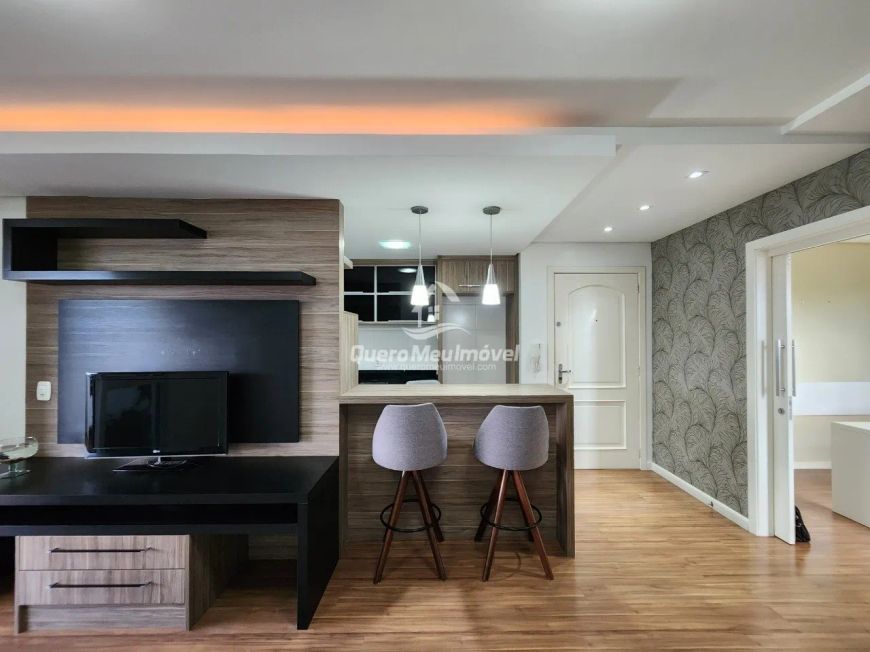 Apartamento semimobiliado no Sanvitto