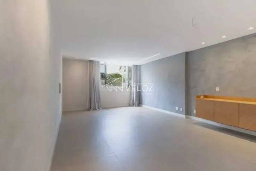 Apartamento : / Residencial / Laranjeiras