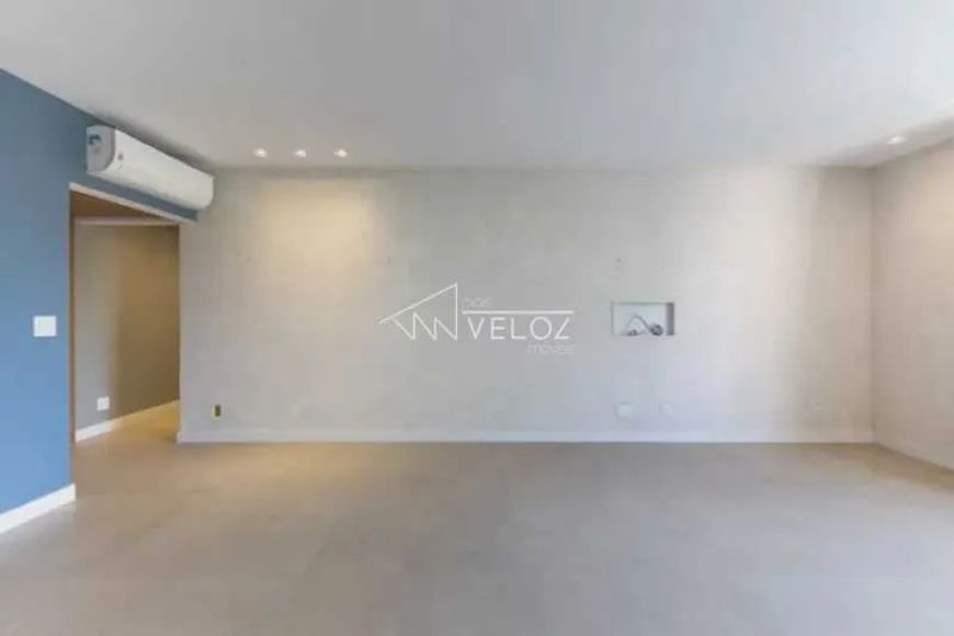 Apartamento : / Residencial / Laranjeiras