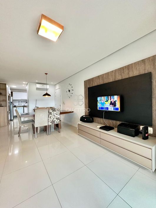 Apartamento semimobiliado em localização privilegiada próximo ao centro