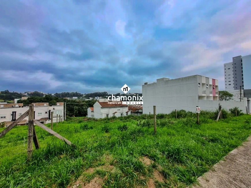TERRENO - VINHEDOS (360M²)