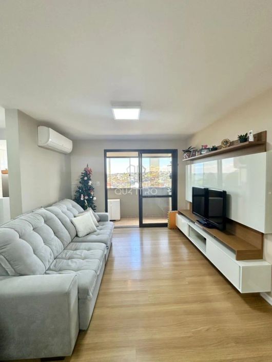 Apartamento semi mobiliado com muito sol pertinho do Shopping