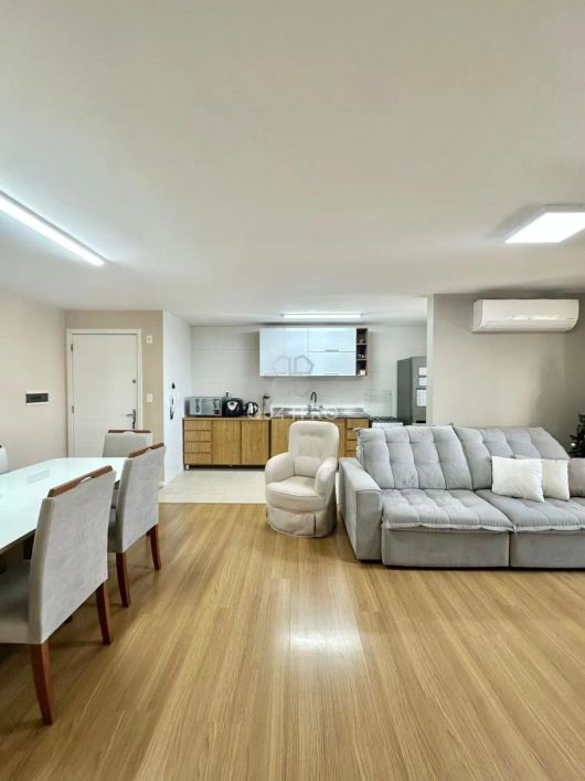 Apartamento semi mobiliado com muito sol pertinho do Shopping