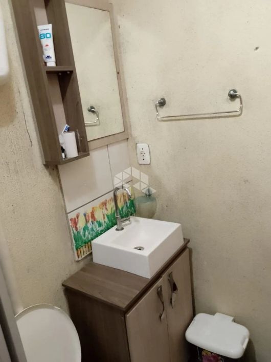 Apartamento semimibiliado com 2 quartos uma vaga de garagem coletiva descoberta no Bairro Diamantino