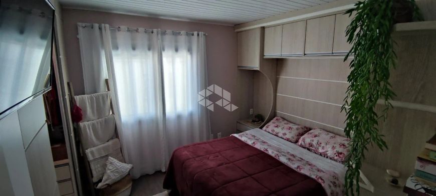 SOBRADO TRIPLEX TOTALMENTE MOBILIADO