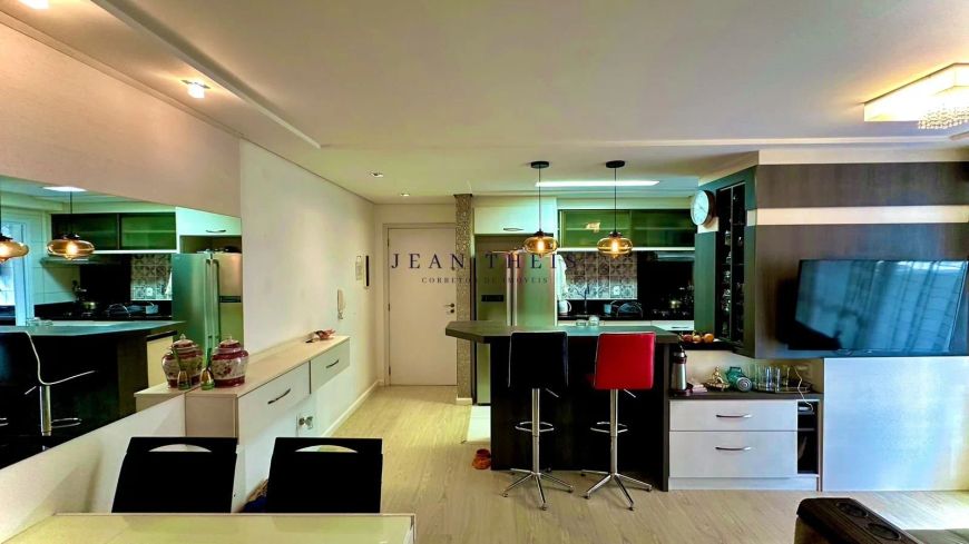 Apartamento mobiliado à venda no Panazzolo