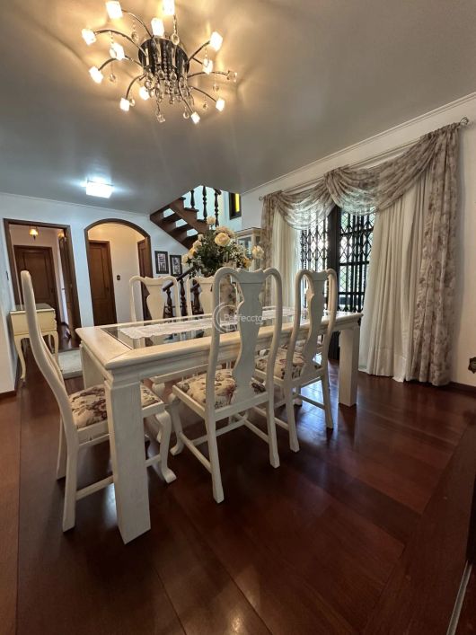 Ampla casa em excelente localização São 249m² privativos &amp;amp;#10004;3 dormitórios, sendo 1 suíte &amp;a