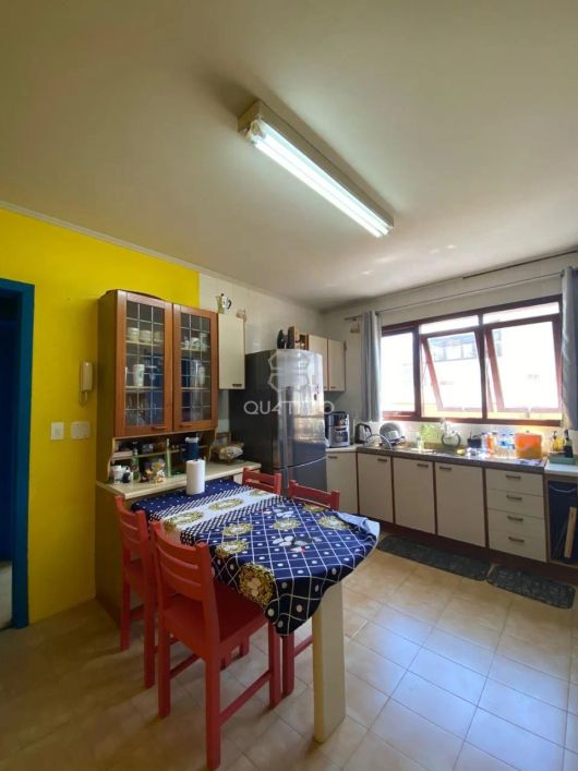Apartamento semi mobiliado próximo ao centro