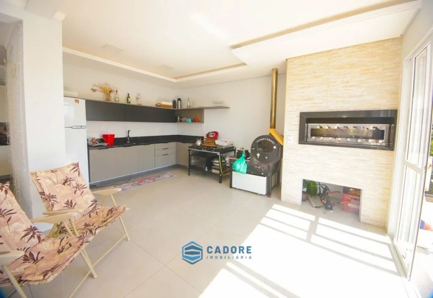Casa com três dormitórios no Charqueadas