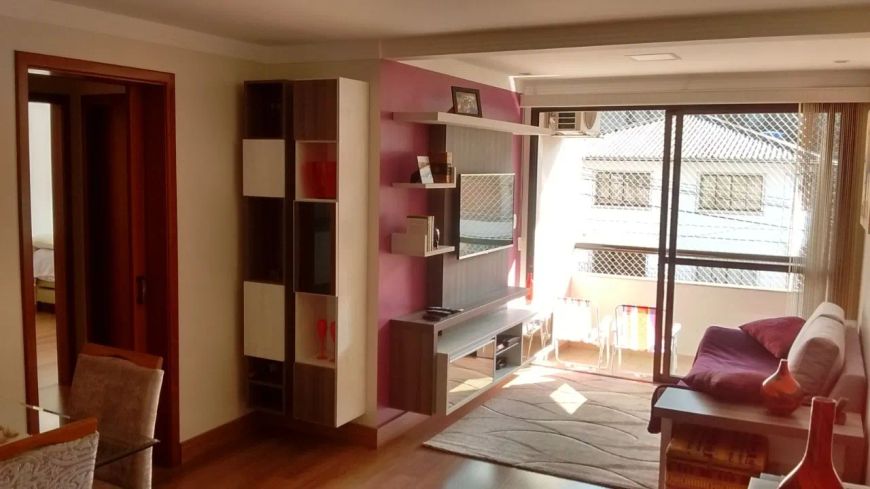 Venda de apartamento semimobiliado em Caxias do Sul, bairro Petrópolis