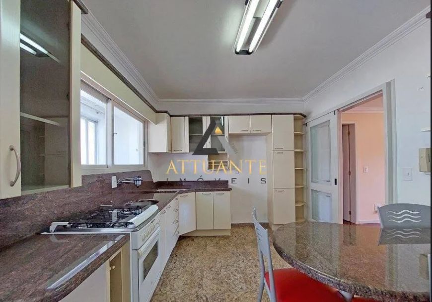 Apartamento semi mobiliado com 3 dormitórios - OPORTUNIDADE