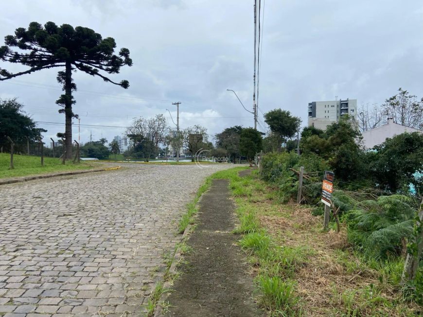 Com 421m² de área. &amp;amp;#10004;Localizado a poucos metros da Lagoa &amp;amp;#10004;Excelente para a cons