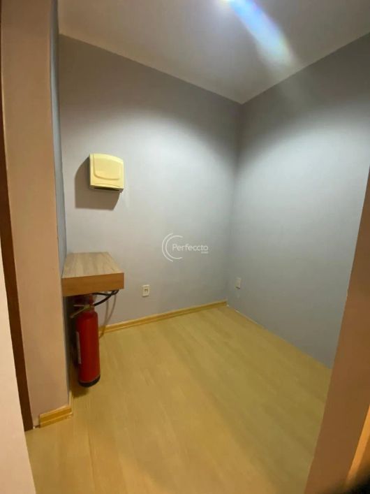 Sala Comercial SemiMobiliada no Centro Médio Medianeira São 67,15m² privativos &amp;amp;#10004;Lavabo &amp;a