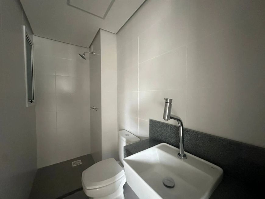 Apartamento à venda no Smart Urban Club em Pelotas, RS, 3 quartos, 1 suíte, 2 banheiros, vaga de ga