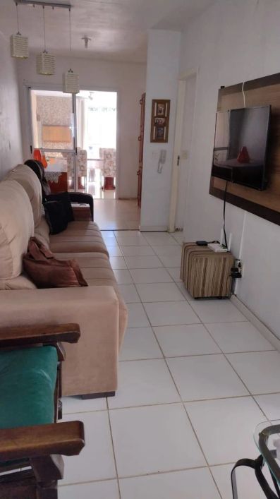 Casa à venda no Moradas Club, Pelotas, com 2 suítes, jardim de inverno, churrasqueira e mais. Condo
