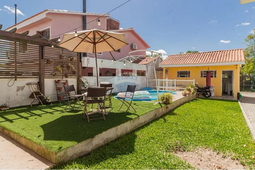 Ótima residência localizada na parte alta Laranjal - Colina Verde