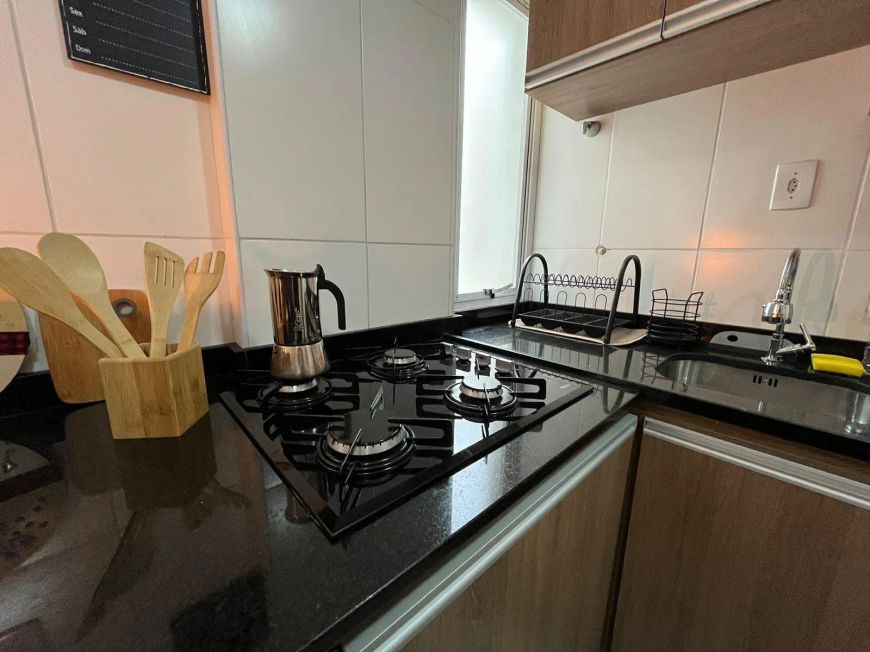 Apartamento mobiliado à venda no condomínio Brooklyn, centro de Pelotas. 2 vagas, móveis planejados