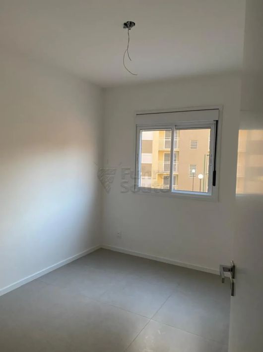 Apartamento 2 dormitórios com sacada e área de lazer completa, no condomínio Acqua Park Residence.