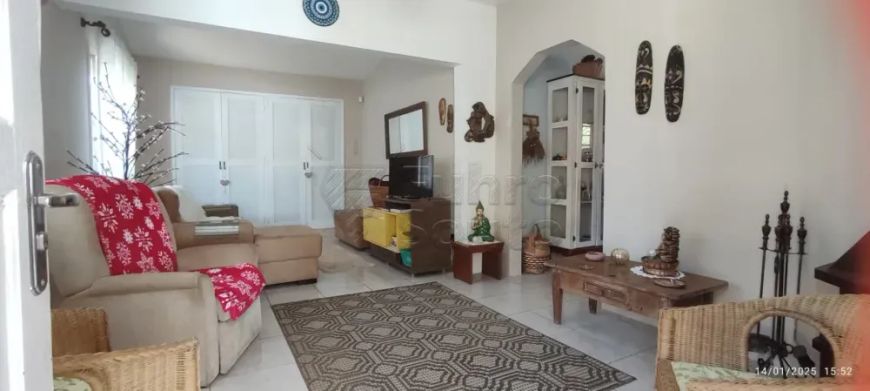 Casa a venda com ótima localização no Santo Antônio - Laranjal.