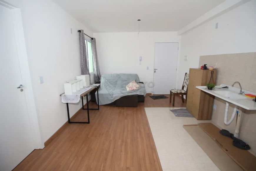 Apartamento com dois dormitórios no Home Club.