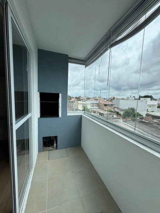 🏢 Apartamento Semi-Mobiliado à Venda próximo ao Shopping de Pelotas! 2 quartos, suíte, churrasquei