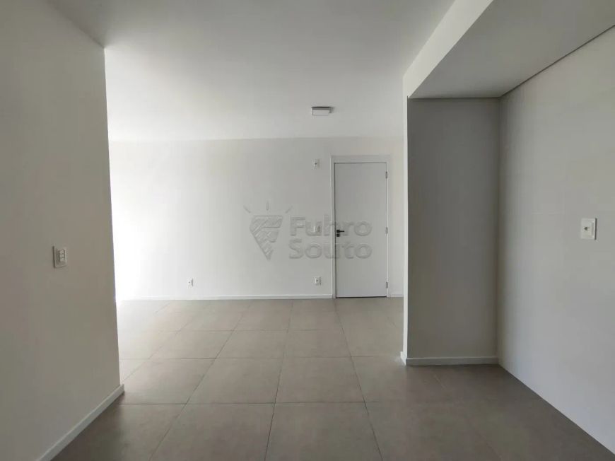 Apartamento a venda com 2 dormitórios e sacada.