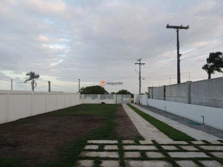 Imóvel de frente para a lagoa em terreno de 625m²
