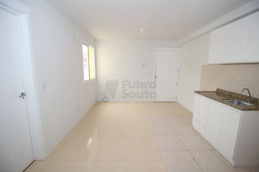 Vende-se excelente apartamento no Condomínio Home Club 1