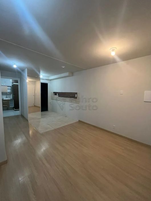 Apartamento térreo de 2 dormitórios, próximo da Domingos de Almeida.