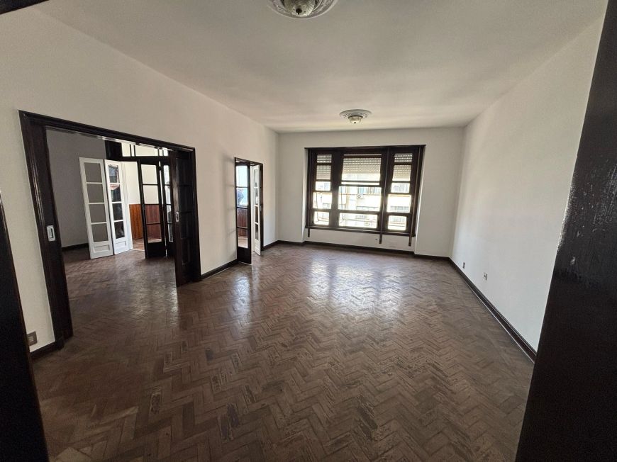 APARTAMENTO DE 3 QUARTOS COM VISTA PARA O MAR, PRÓXIMO AO POSTO 2 DE COPACABANA