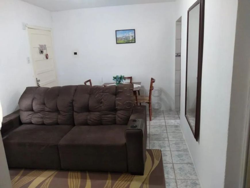 Ótimo Apartamento de Dois Dormitórios no Fragata