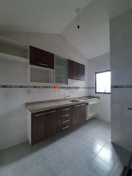 Apartamento três dormitórios vaga de garagem