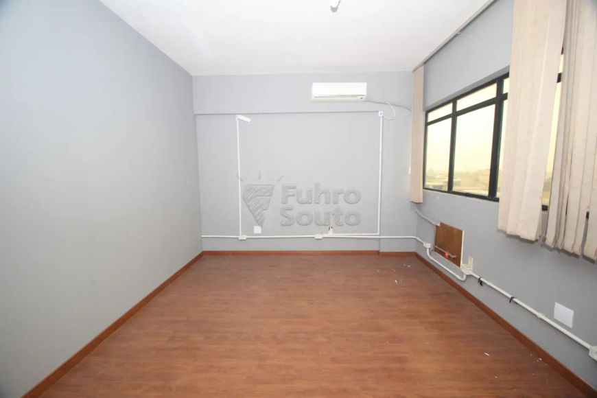 Sala comercial no Centro.