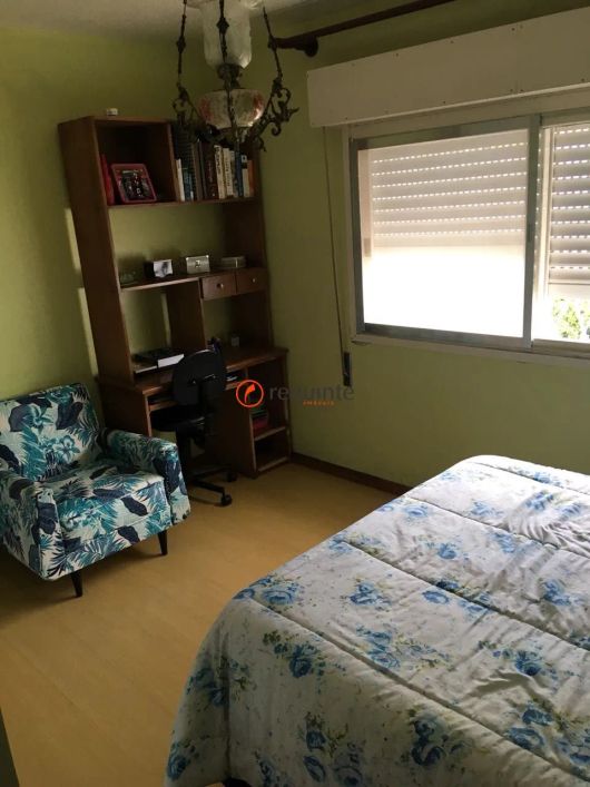 Apartamento com 2 dormitórios perto da FAMED
