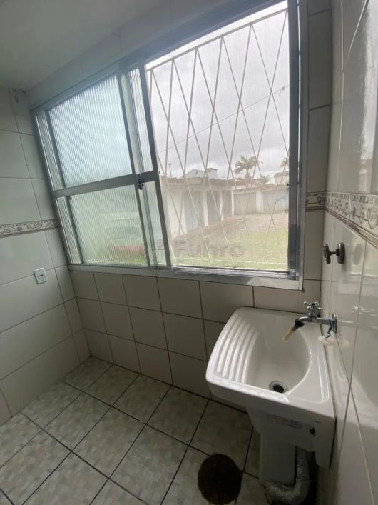 apartamento térreo a venda com três dormitórios na Cohaduque.