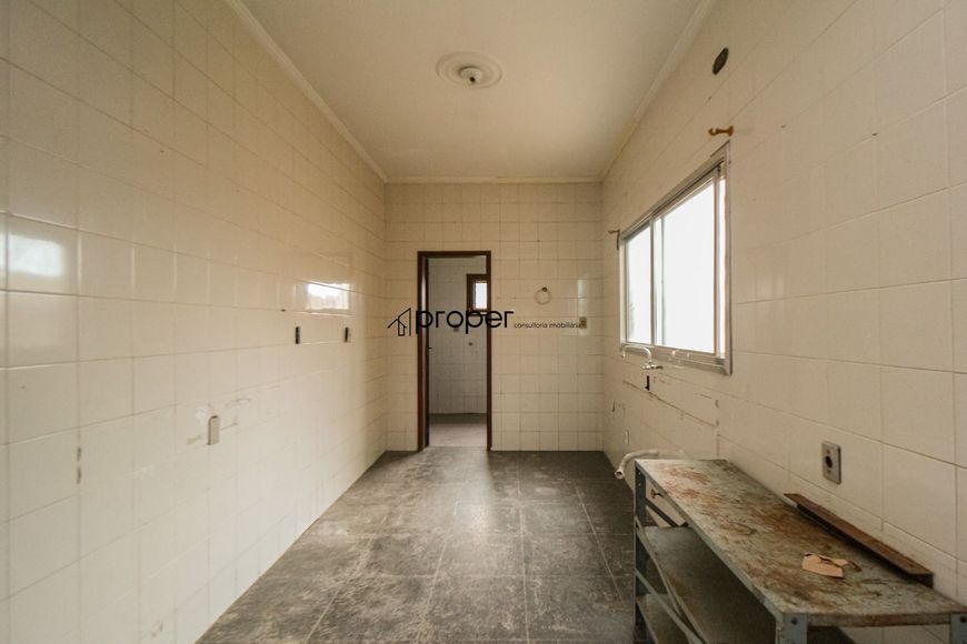 Casa com 3 suítes, 2 salas com lareira, 280m² e terraço - Fragata Pelotas/RS