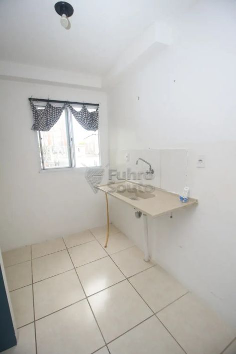 Apartamento de 2 Dormitórios com Varanda e Churrasqueira no Residencial das Flores - Fragata, Pelota