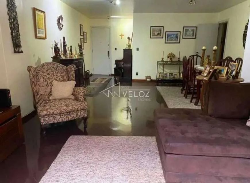 Apartamento : / Residencial / Laranjeiras