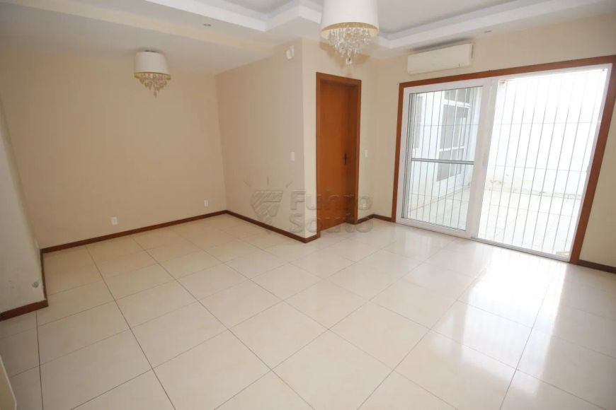 Casa de Alto Padrão 2 Dormitórios no Condomínio Horizontal Residencial Esperança