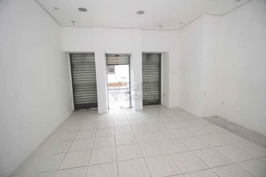 Sala Comercial em localização privilegiada - o espaço ideal para o seu negócio