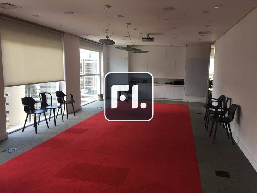 Conjunto comercial na Vila Olímpia para locação com 315m²