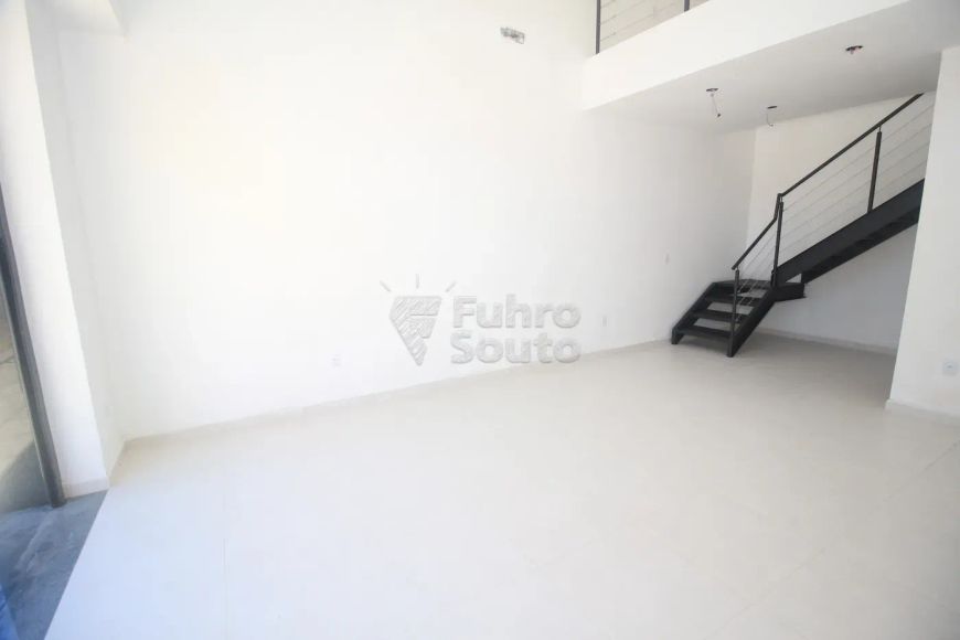 Sala Comercial Ampla no Centro de Pelotas - Localização Estratégica!