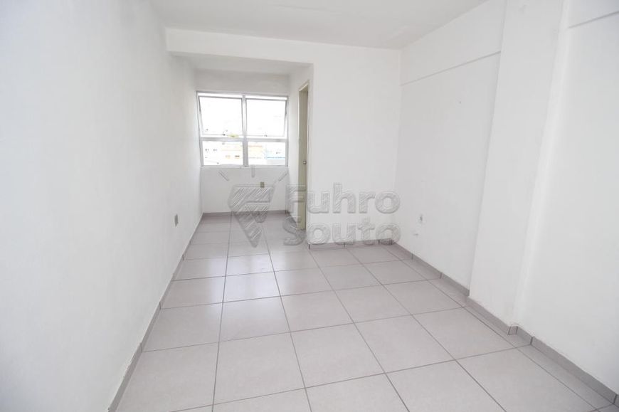Comercial Sala em Condomínio em Pelotas