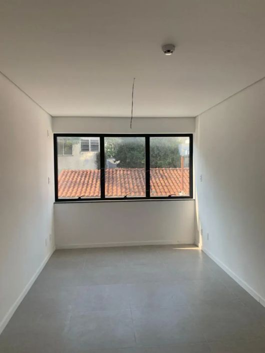 Comercial Sala em Condomínio em Pelotas