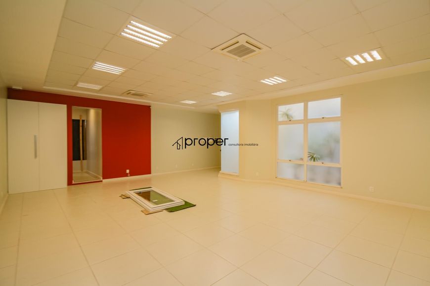 Sala comercial para aluguel no Centro de Pelotas/RS