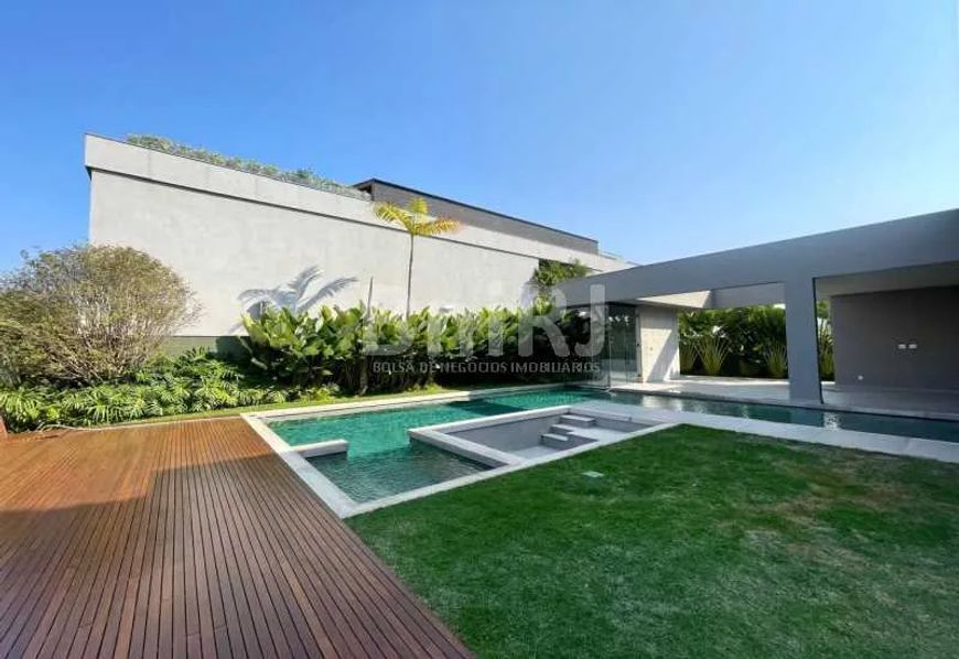 Alphaville Barra ! Casa Triplex - Luxo - Requinte - 5 suítes - lazer privativo . Terreno 1.200 m2 -