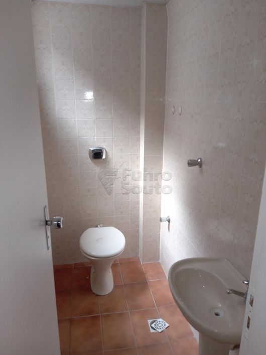 Comercial Sala em Condomínio em Pelotas