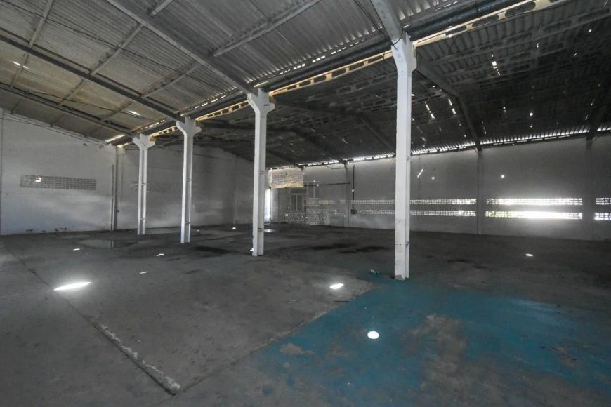 Pavilhão à Venda Centro