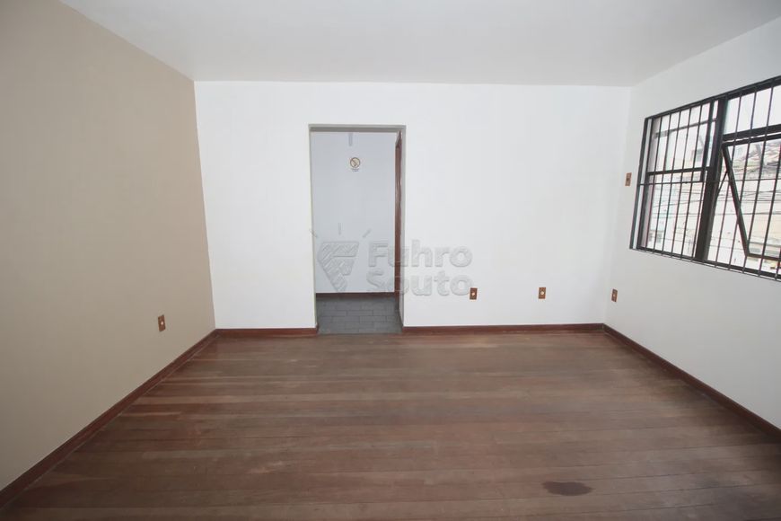 Seu Espaço Comercial no Coração de Pelotas: Sala Ideal para o Seu Negócio!