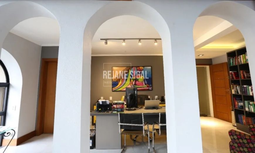 Sala comercial mobiliada à venda na Galeria Firenze.